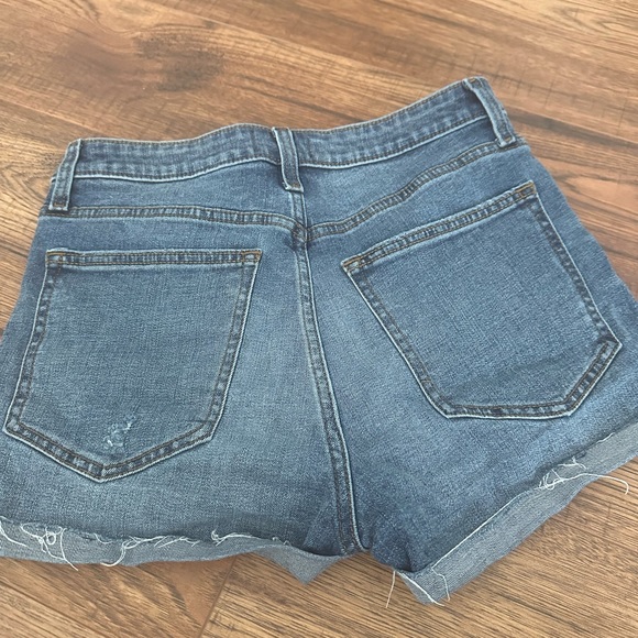 Abercrombie Shorts (2) - Picture 4 of 7